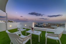 Apartment in Puerto del Carmen - Apartamento Vista al Muelle by HH - Terrace with s