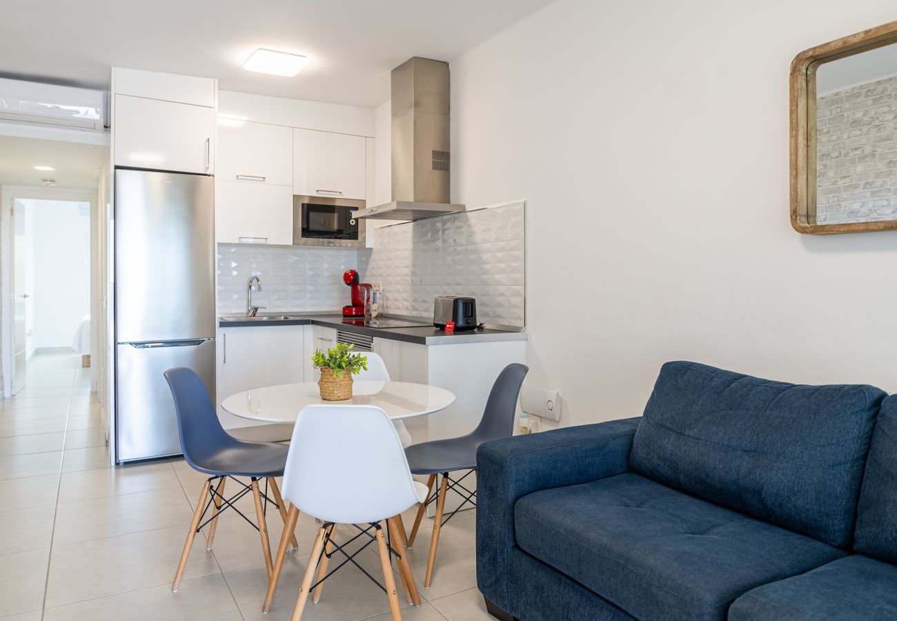 Apartment in Costa Teguise - Apto Rebeca by HH Piscina, AA & Wifi