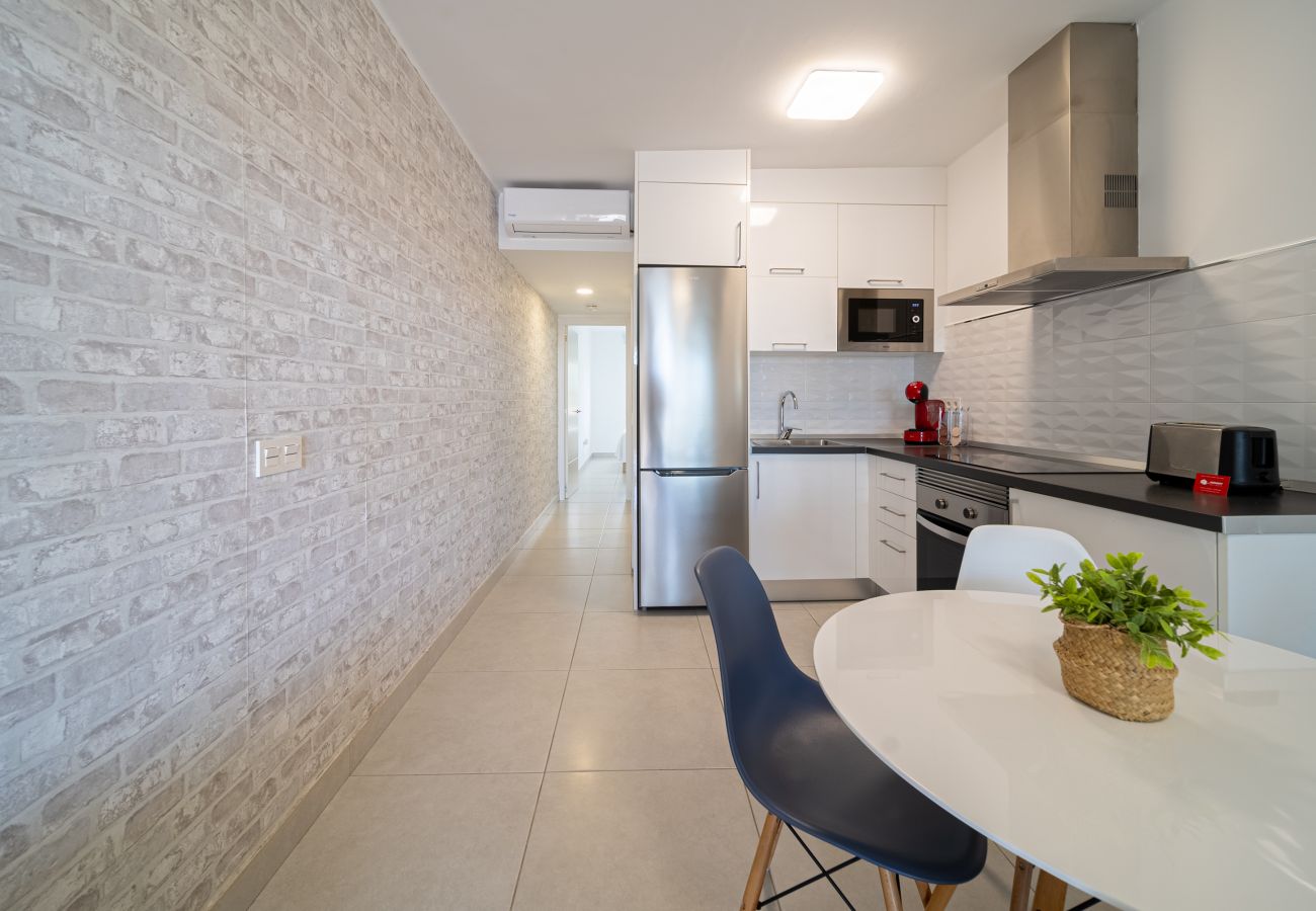 Apartment in Costa Teguise - Apto Rebeca by HH Piscina, AA & Wifi