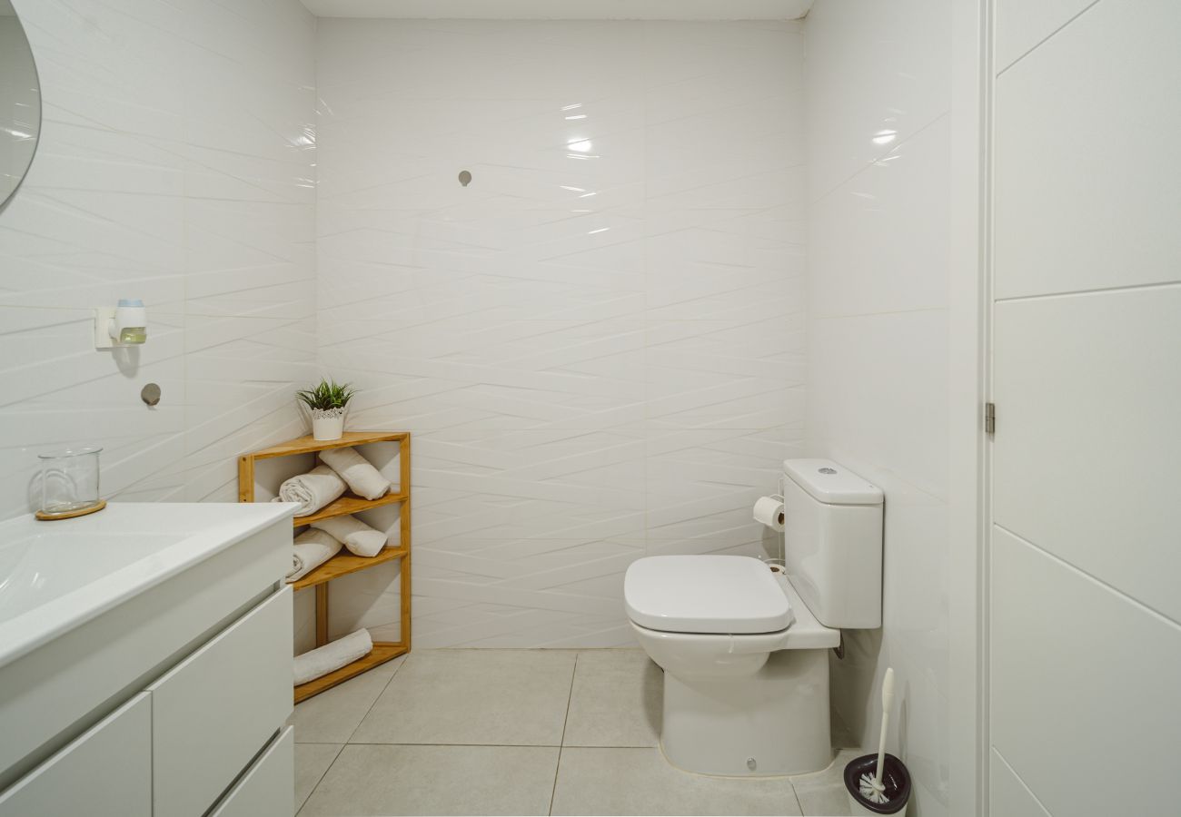 Apartment in Costa Teguise - Apto Rebeca by HH Piscina, AA & Wifi